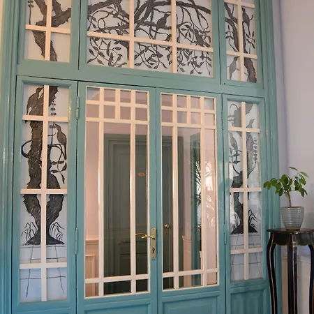 Lilium Boutique
