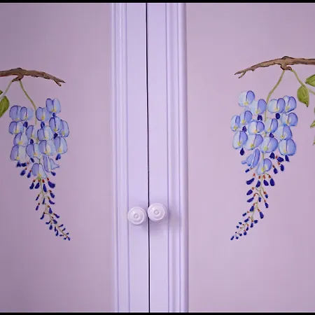 Отель Lilium Boutique